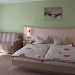 Guest house Landgasthof Sauer