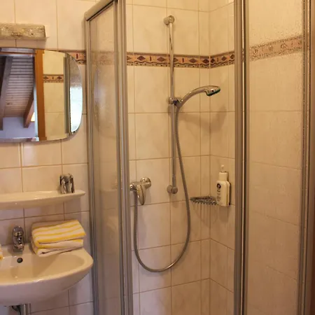 بيت ضيافة Landgasthof Sauer فيلنغن