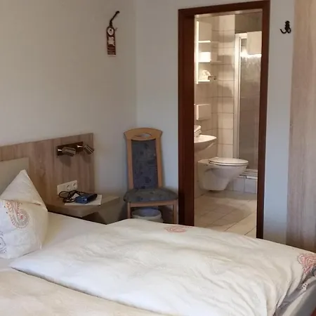 بيت ضيافة Landgasthof Sauer فيلنغن